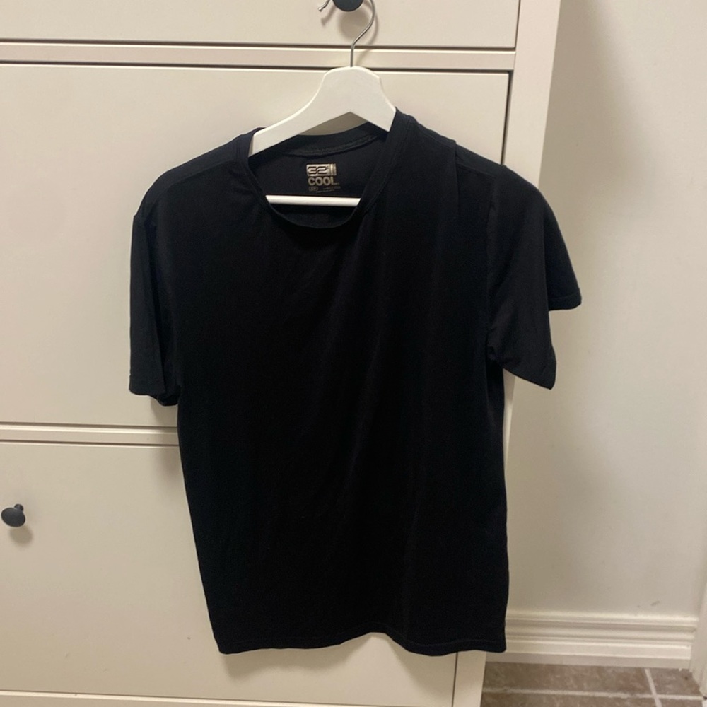 Mens black athletic T-shirt size small
